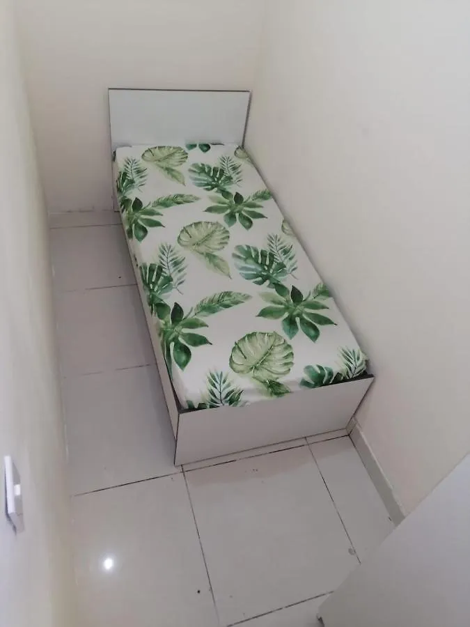 Low-Priced Budget Rooms For Rent Near Dubai Dafza Habitación en casa particular